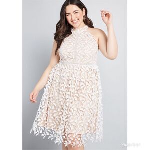 ModCloth Liza Luxe Lace Defining Devine Sleeveless Dress
